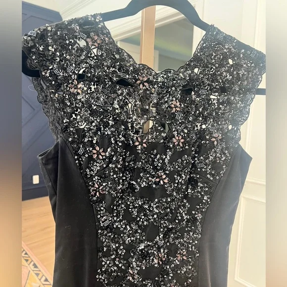 French Connection Bella Embellished Lined Beaded Dress -  www.toquedesaborminas.com.br